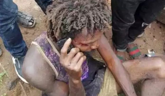 Mad man caught with 5 human heads and two phones