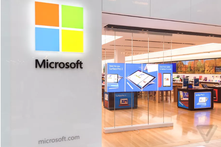 Microsoft Store employees are training schools, businesses in remote working