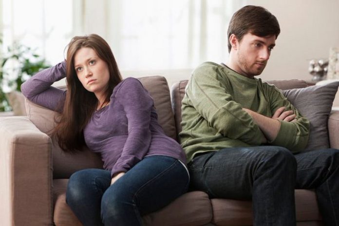 These are signs that you may be dating the wrong person