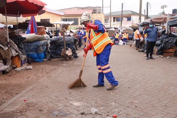Photos: Markets in Accra undergo massive clean up exercise