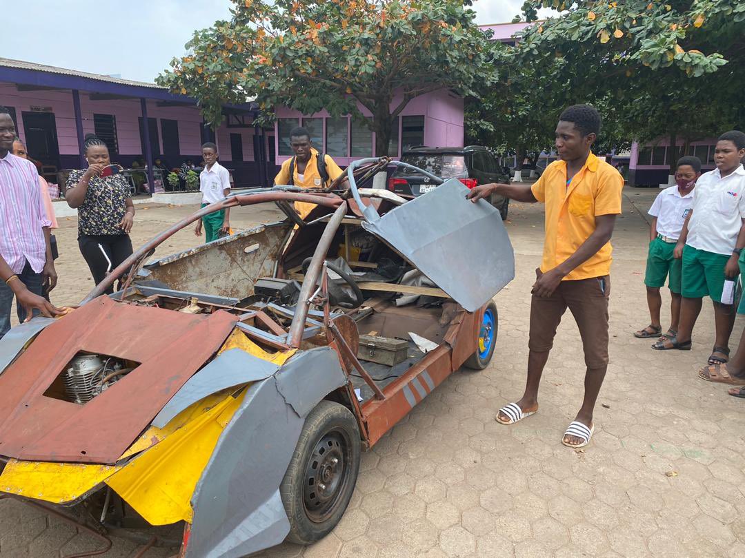 “JHS Students Build ‘Bugatti-Like’ Car to Carry Them To and From School”, As it Goes Viral