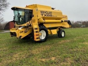 New Holland TX68