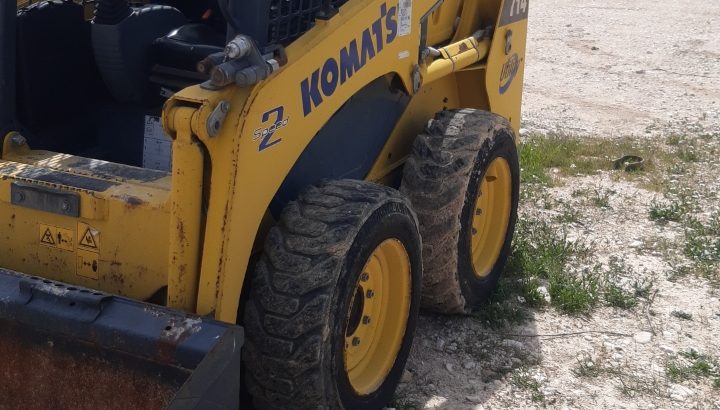 KOMATSU 714