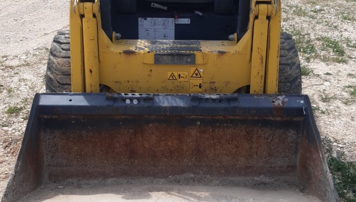 KOMATSU 714