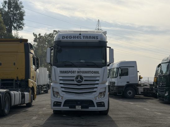 مرسيدس أكتروس