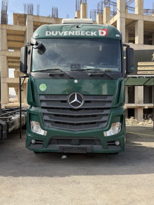 مرسيدس أكتروس